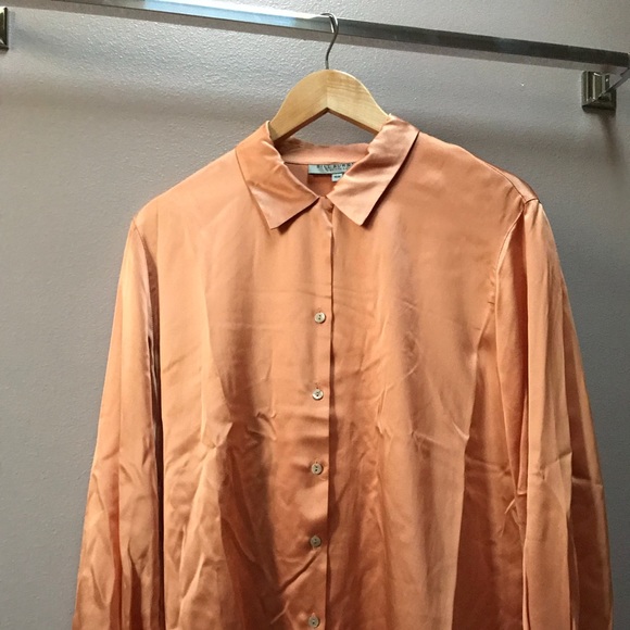 Bill Burns Signature Peach Silk Blouse - Picture 2 of 7